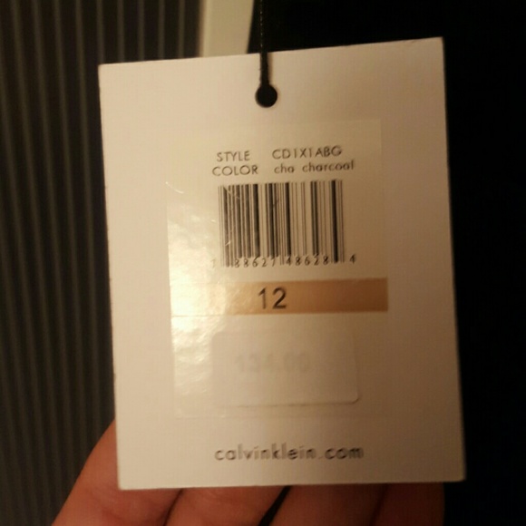 Dress - Picture 3 of 4