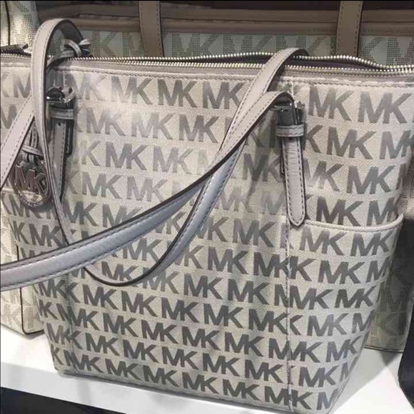 Michael kors gray shoulder bag