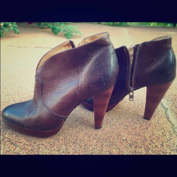 Frye Harlow Campus Bootie