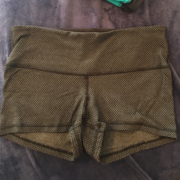 Lululemon boogie shorts