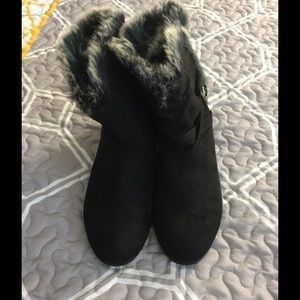 Fur boots