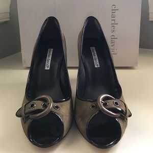 BRAND NEW Charles David Heel