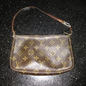 Louis Vuitton Pochette