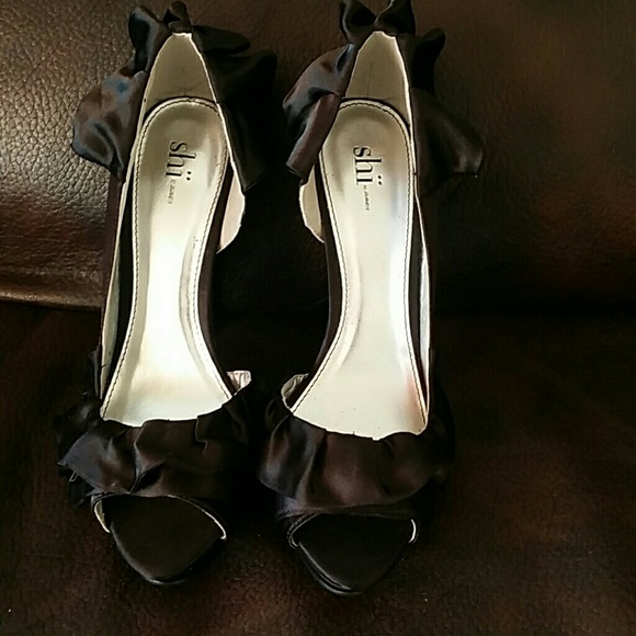 High heel shoes