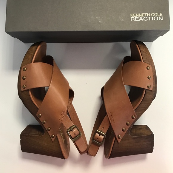 Kenneth Cole Log Cabin Stacked Heel - Picture 3 of 4