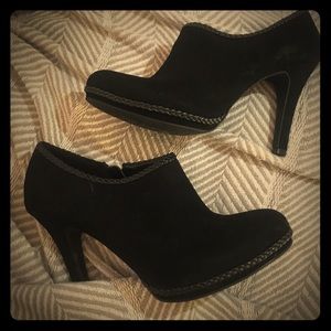 Antonio Melani black heels , worn twice size 9m.