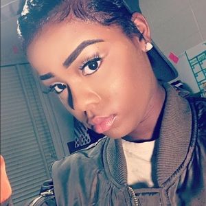 Meet your Posher, Xyleshia