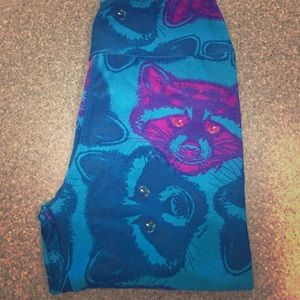 OS unicorn blue raccoon leggings