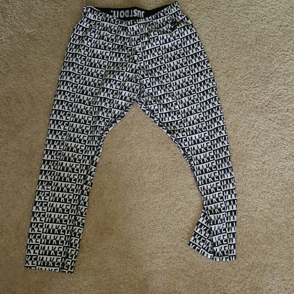 Nike crop workout pants