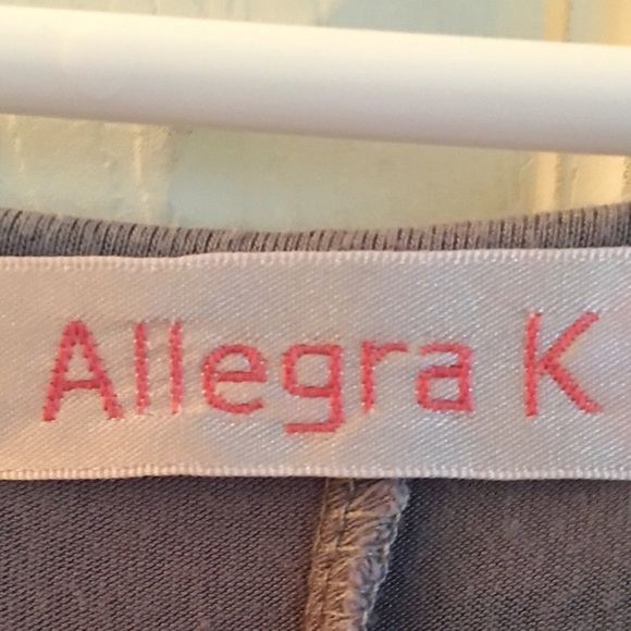 👓💋OVER-THE-SHOULDER TOP💋👓 NWOT - Picture 3 of 4