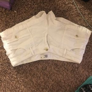 American eagle white shorts .