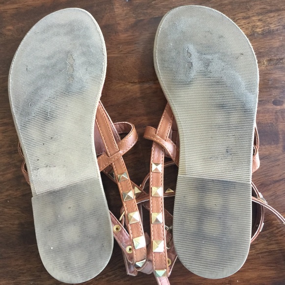 Wild Diva Stud Wrap Sandals - Picture 3 of 4