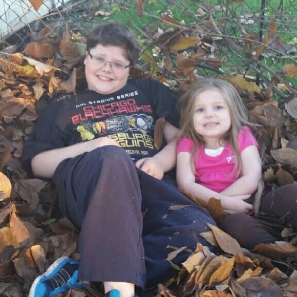 Meet your Posher, Amanda - Picture 3 of 3