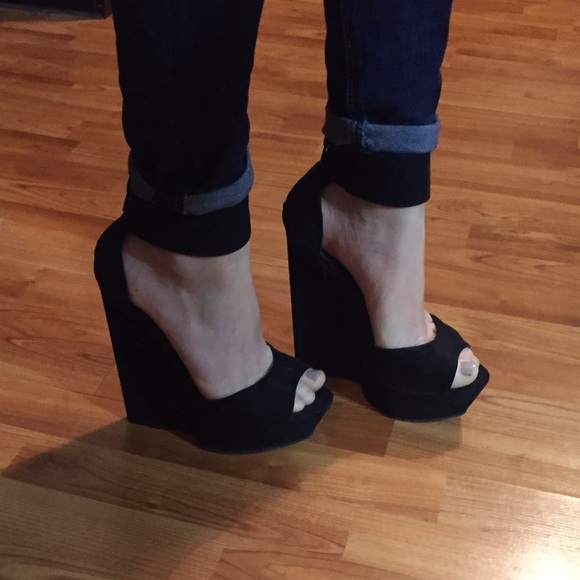 Call it spring black wedges