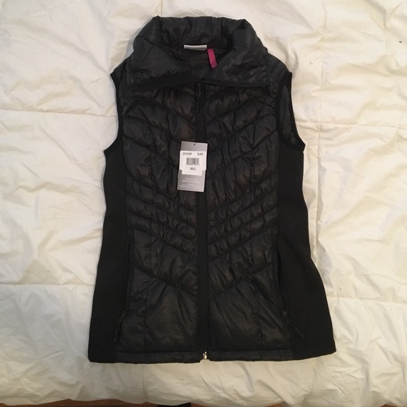 Black puffer vest