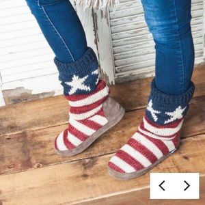 💋SALE💋🇺🇸USA Slipper Socks by Mukluks🇺🇸