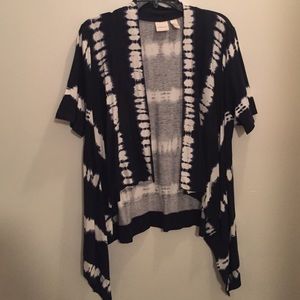 Chico's short sleeved navy blue cardigan