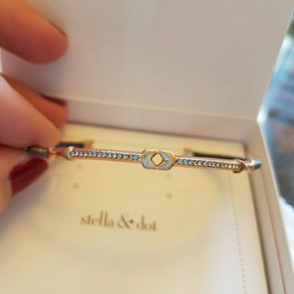 New in box Stella and Dot resilience cuff