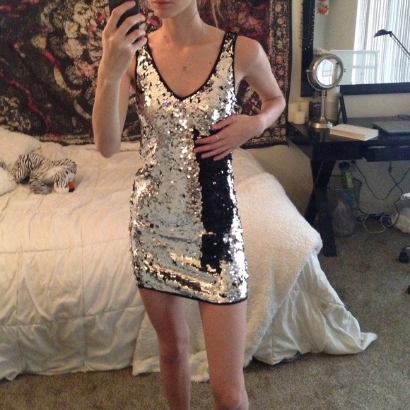 Love Culture Dresses & Skirts - Size small sequin dress