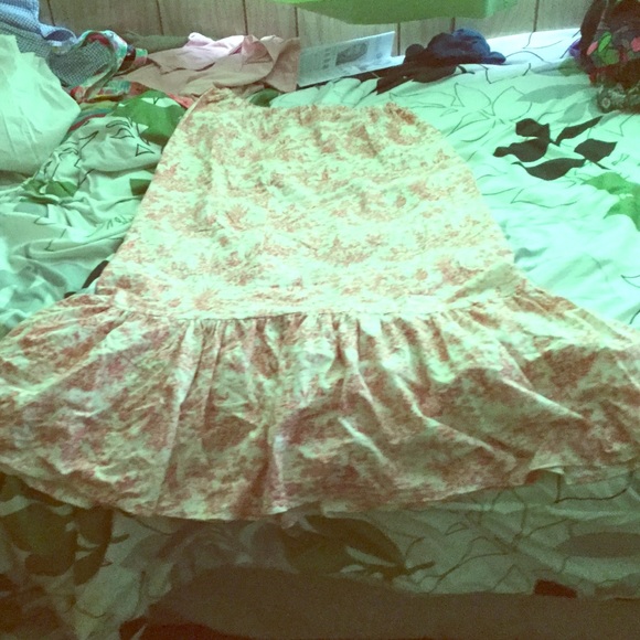 Medium/small skirt. With apple orchard pattern - Picture 1 of 1