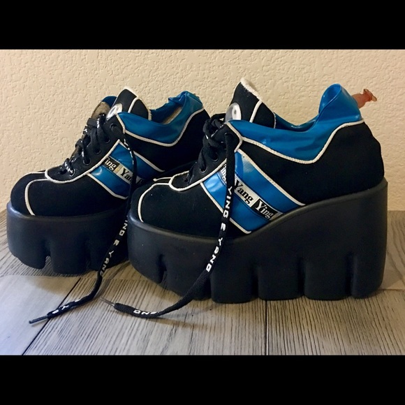 EDM YingeYang Italy Inflatable Shoes