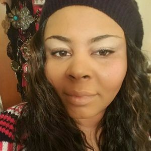 Meet your Posher, Takesha