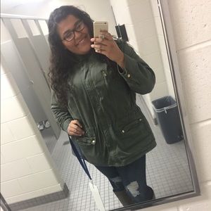 Meet your Posher, Laila