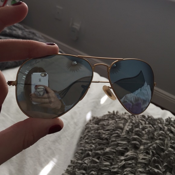 Silver/gold Polarized Ray ban aviators