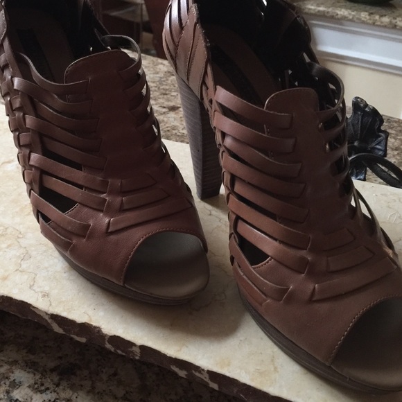 Banana Republic Leather Peep Toe Heels