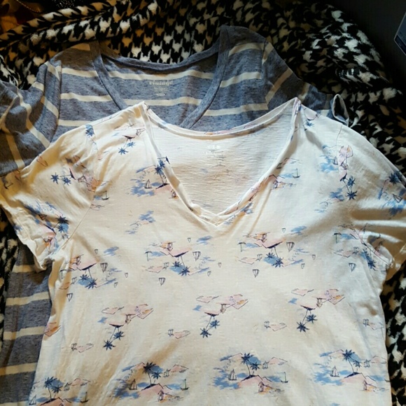 Bundle of 2 tees