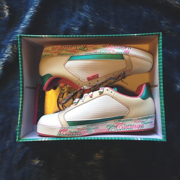 ❗️NWOT Pastry Sneakers❗️