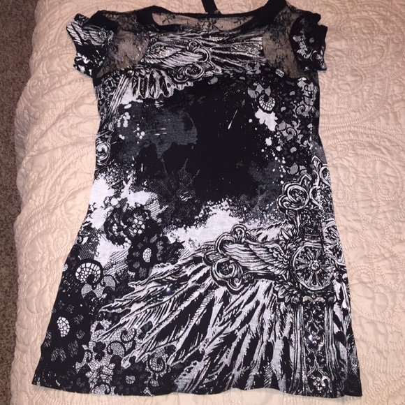 Black and silver shirt from buckle