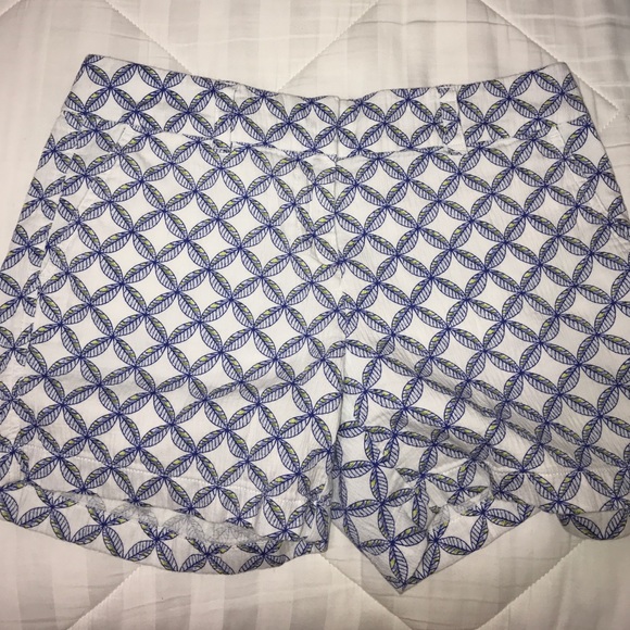 Vineyard vines shorts size 4
