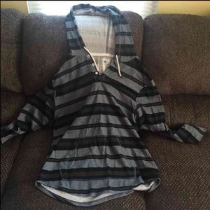 Men's long sleeve hooded shirt