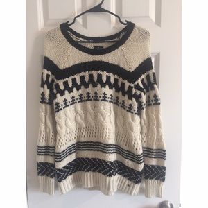 American Eagle Outfitters Knit Sweater (Size S)