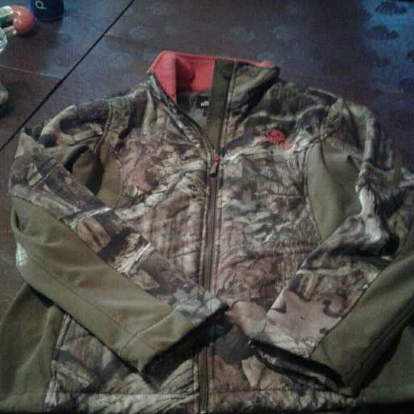 Mossy oak jacket size  medium