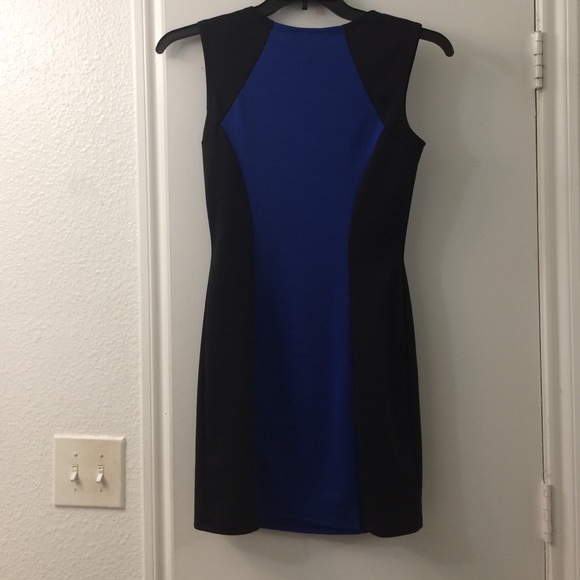 Color block dress - Picture 3 of 3