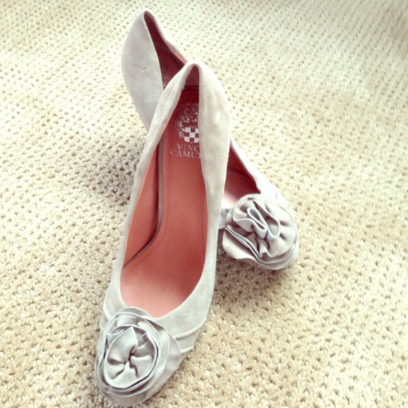 ⚡️SALE⚡️ Gray suede Vince Camuto heels, size 10
