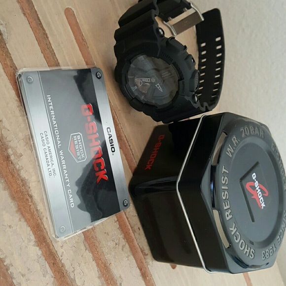 G-SHOCK PROTECTION (SHOCK RESIST)W.R. 20BAR - Picture 3 of 4