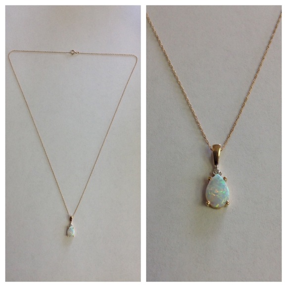 10K Gold Jewelry - 10K Gold Fire Opal Necklace
