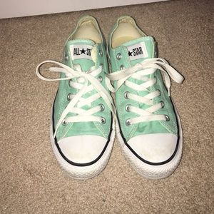 Turquoise low top converse
