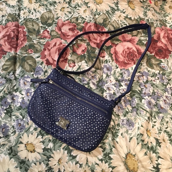 5 pocket style&co crossbody adjustable bag.