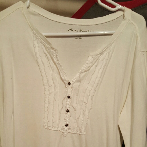 Women's Eddie Bauer long sleeve. Buy today or toss