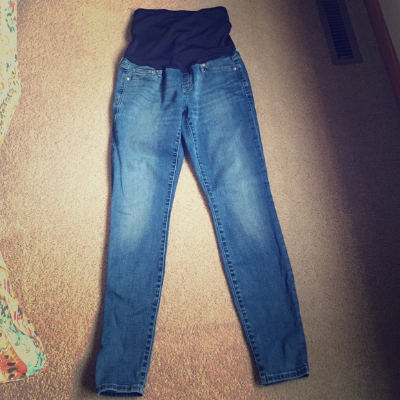 Gap Maternity skinny jeans size 4