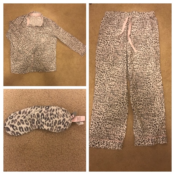 Leopard Pajamas. Leopard print.