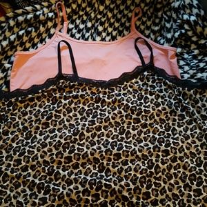 Bundle of 2 camisoles