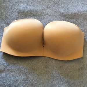 Padded strapless bra