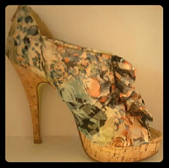 Nine West peep toe heels