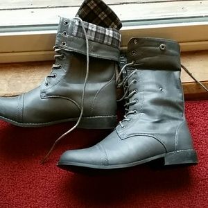 Fold over gray booties. Almost new.