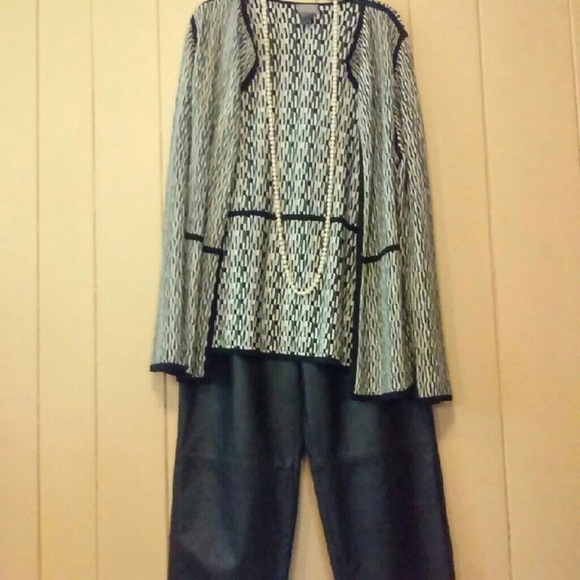 Black and cream geometric pattern cardigan.  Large